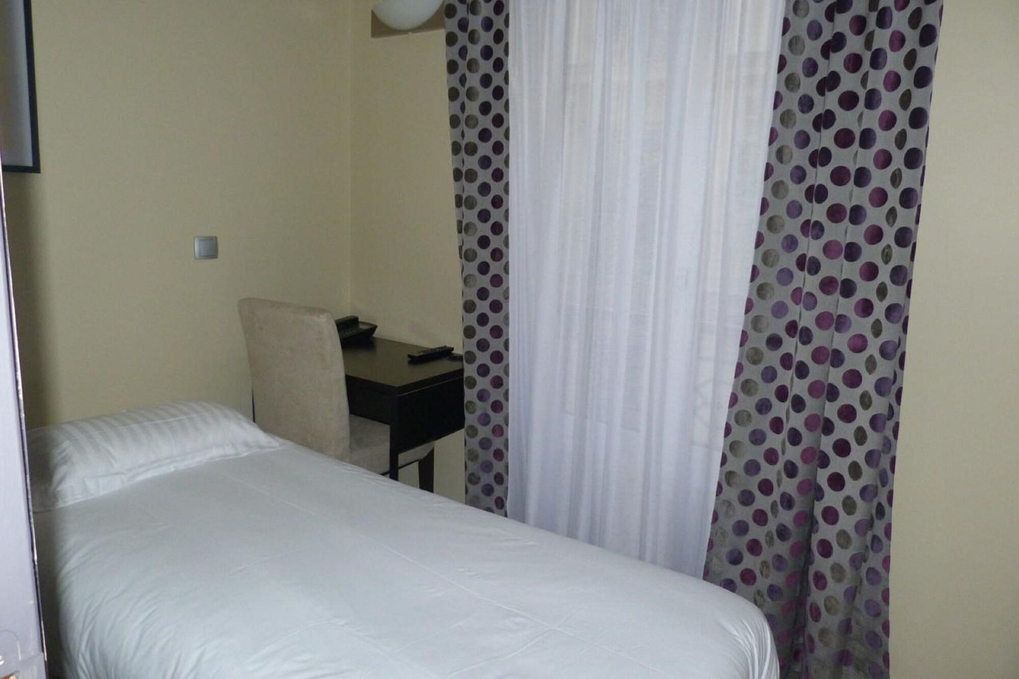 Hotel Du Jura Paris Ngoại thất bức ảnh